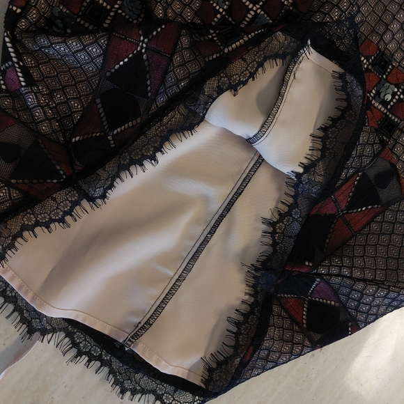 Greylin Burgundy Black Lace Sequin Beaded Detail Bodycon Halter New Years Dress - Picture 7 of 12